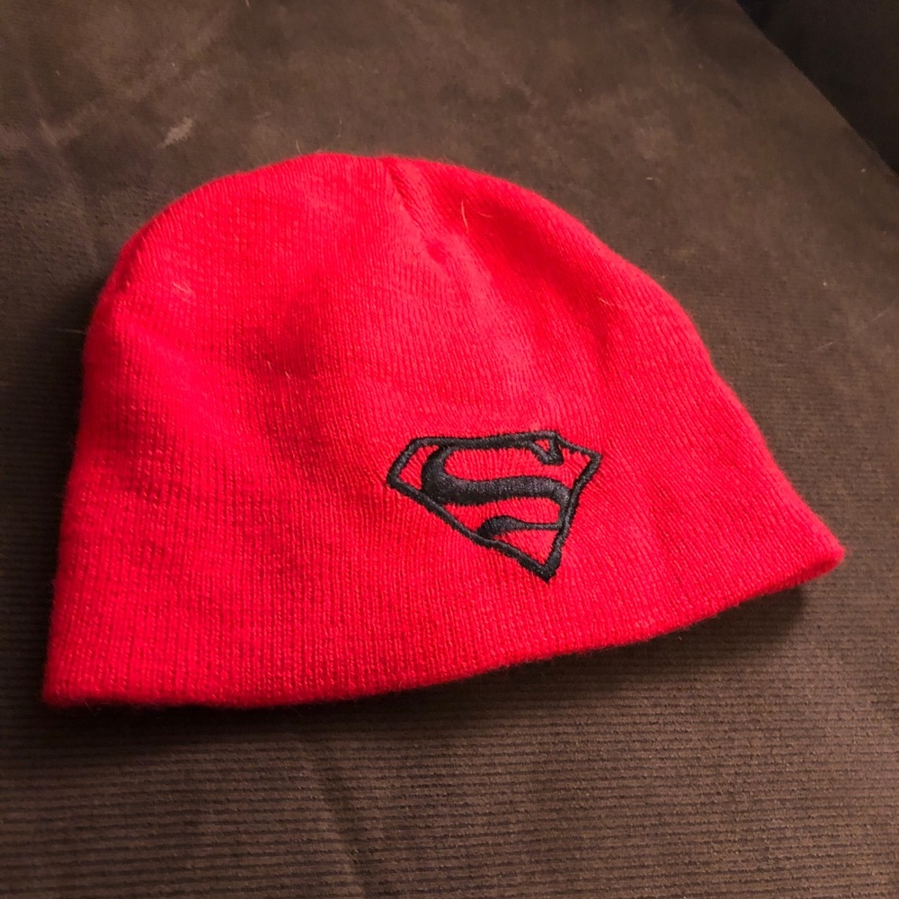Superman Beanie Red Marvel